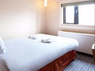 ***  The B Sangenjaya Hotel Tokio Japan